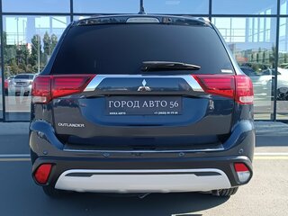 2021 Mitsubishi Outlander III Рестайлинг 3, синий, 2550000 рублей, вид 4