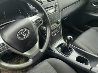 2009 Toyota Avensis III, серебристый, 950000 рублей, вид 3