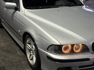 2002 BMW 5 серии 525i IV (E39) Рестайлинг, серебристый, 630000 рублей, вид 4