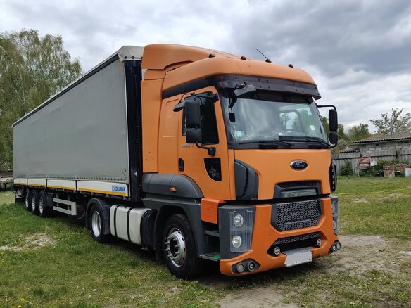 2013 Ford Cargo, оранжевый, 8600000 рублей