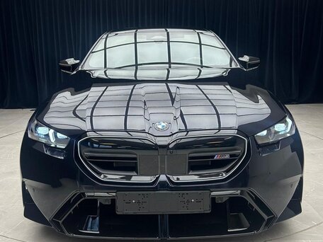 BMW M5 VII (G90)