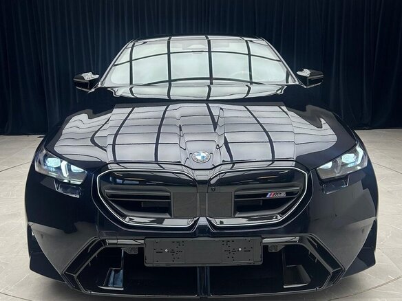 2025 BMW M5 VII (G90), чёрный, 23000000 рублей