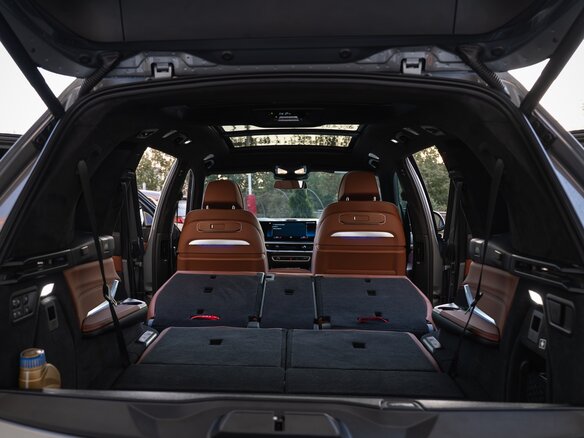 2022 BMW X7 M60i I (G07) Рестайлинг, серый, 17850000 рублей - вид 12
