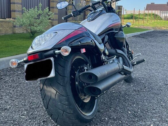 2017 Suzuki Boulevard M109R, серебристый, 2377335 рублей - вид 4