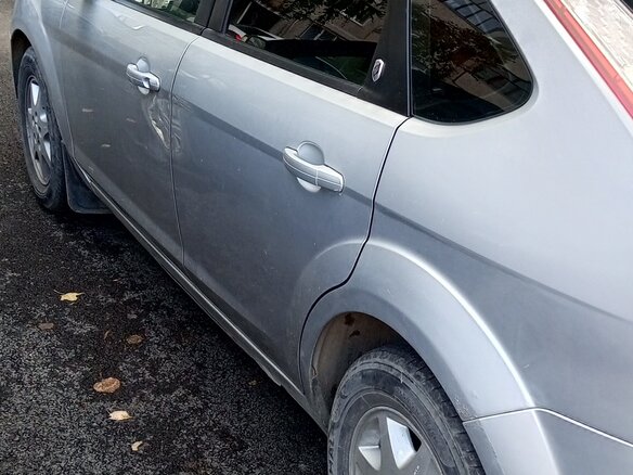 2008 Ford Focus II Рестайлинг, серебристый, 450000 рублей - вид 1