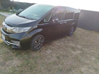 2016 Honda Stepwgn V, чёрный, 2200000 рублей, вид 1