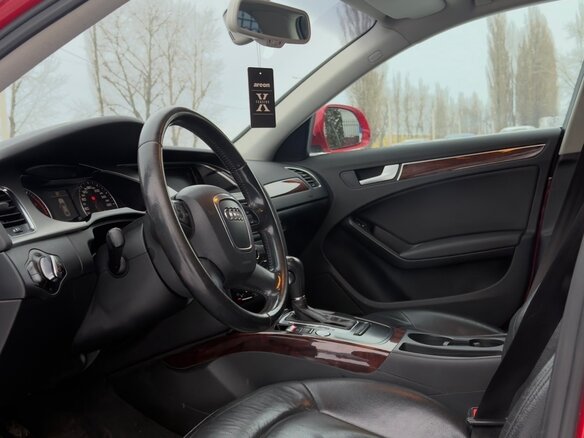 2009 Audi A4 IV (B8), красный, 740000 рублей - вид 15