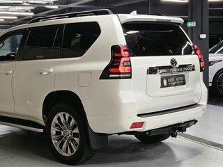 2020 Toyota Land Cruiser Prado 150 Series Рестайлинг 3, белый, 6350000 рублей, вид 5