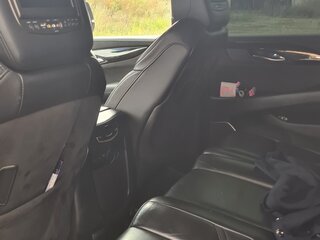2017 Cadillac Escalade IV, чёрный, 5500000 рублей, вид 5