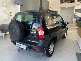 2016 Chevrolet Niva I Рестайлинг, чёрный, 540000 рублей, вид 5
