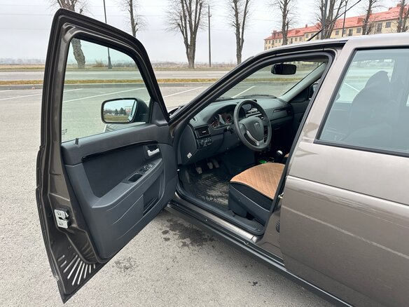 2014 Lada (ВАЗ) Priora I Рестайлинг, коричневый, 810000 рублей - вид 13