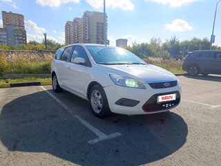 2011 Ford Focus II Рестайлинг, белый, 515000 рублей, вид 4