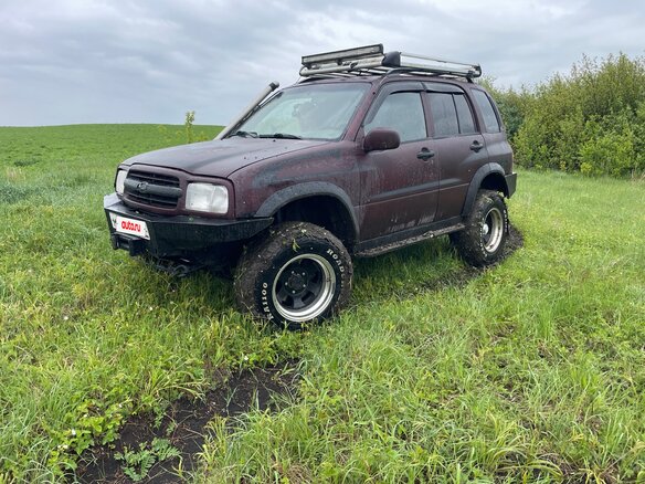 1999 Chevrolet Tracker II, красный, 625000 рублей