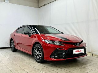 2021 Toyota Camry VIII (XV70) Рестайлинг, красный, 3600000 рублей, вид 3