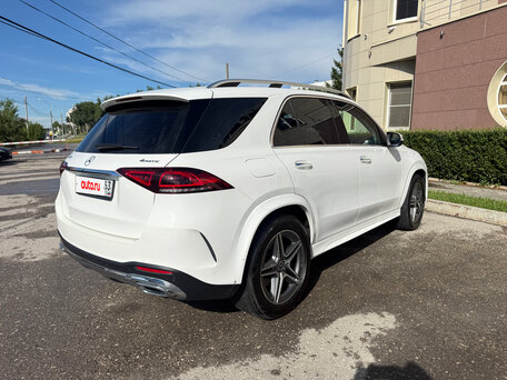 2020 Mercedes-Benz GLE 300 d II (V167), белый, 6200000 рублей, вид 4