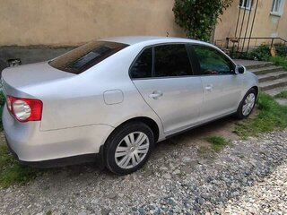 2010 Volkswagen Jetta V, серебристый, 780000 рублей, вид 3