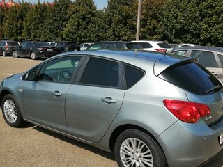 2011 Opel Astra J, серый, 650000 рублей, вид 2