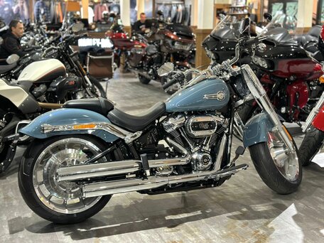 2024 Harley-Davidson Fat Boy, голубой, 3800000 рублей, вид 4