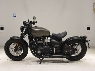 2020 Triumph Bonneville Bobber, серый, 1500000 рублей, вид 3