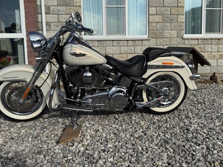 2015 Harley-Davidson Softail Deluxe, белый, 1070000 рублей, вид 2