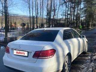 2015 Mercedes-Benz E-Класс 200 IV (W212, S212, C207) Рестайлинг, белый, 1800000 рублей, вид 4