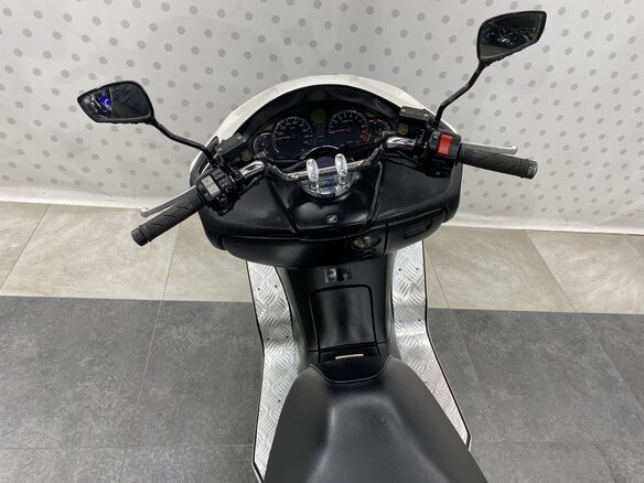 2004 Honda Forza, белый, 222000 рублей - вид 15