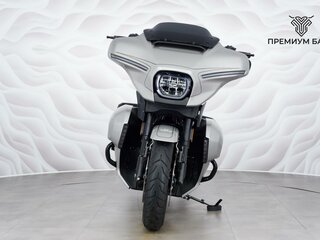 2023 Harley-Davidson CVO Street Glide, серебристый, 3899000 рублей, вид 4