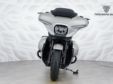 2023 Harley-Davidson CVO Street Glide, серебристый, 3899000 рублей, вид 4