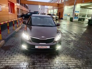 2016 Kia Rio III Рестайлинг, коричневый, 1000150 рублей, вид 2