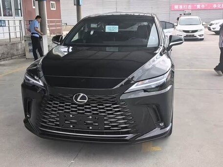 Lexus RX V
