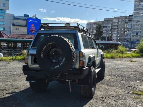 2007 Nissan Patrol V (Y61) Рестайлинг, серебристый, 3620000 рублей, вид 5