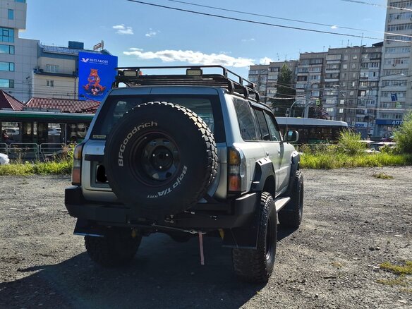 2007 Nissan Patrol V (Y61) Рестайлинг, серебристый, 3620000 рублей - вид 4