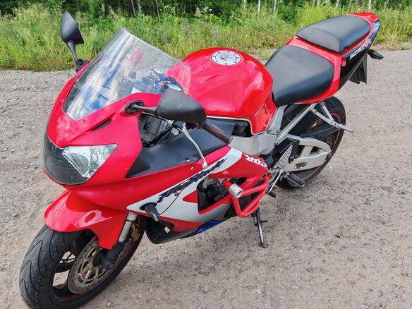 1999 Honda CBR 929RR Fireblade, красный, 380000 рублей - вид 1
