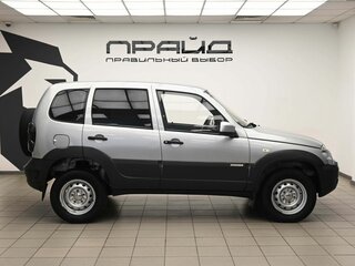 2013 Chevrolet Niva I Рестайлинг, серебристый, 445000 рублей, вид 5