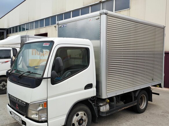 2004 Fuso (Mitsubishi) Canter, белый, 1900000 рублей - вид 2