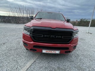 2022 Ram 1500 Crew Cab V, красный, 7550000 рублей, вид 3