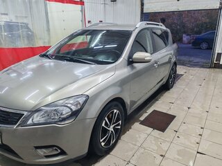 2010 Kia Ceed I Рестайлинг, серебристый, 780000 рублей, вид 1