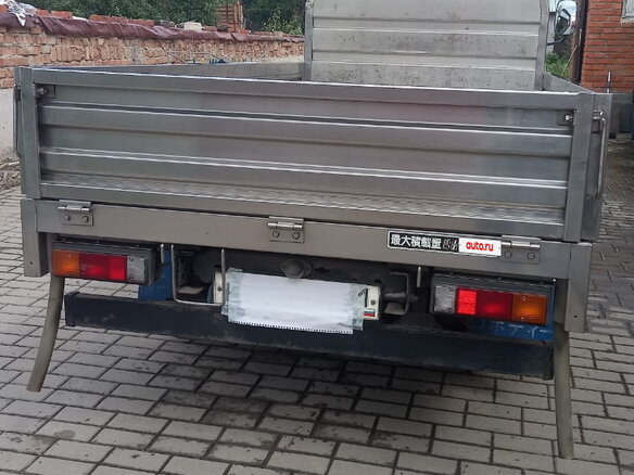 2008 Fuso (Mitsubishi) Canter, белый, 1900000 рублей - вид 2