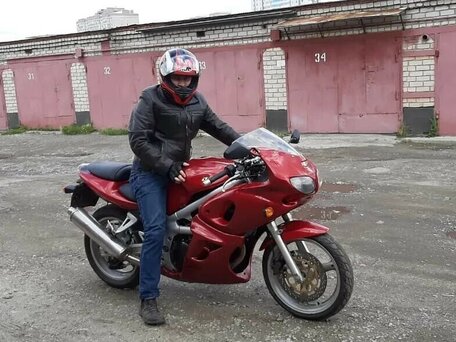 1998 Suzuki SV 400, красный, 180000 рублей, вид 3