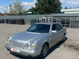 1999 Mercedes-Benz E-Класс 200 II (W210, S210), серый, 375000 рублей, вид 2