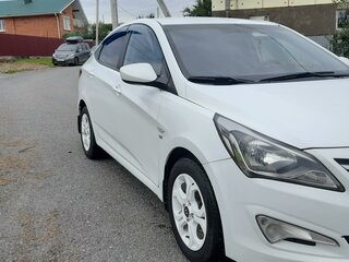2015 Hyundai Solaris I Рестайлинг, белый, 1170000 рублей, вид 1
