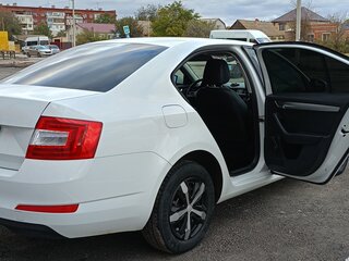2016 Skoda Octavia III (A7), белый, 1200000 рублей, вид 3