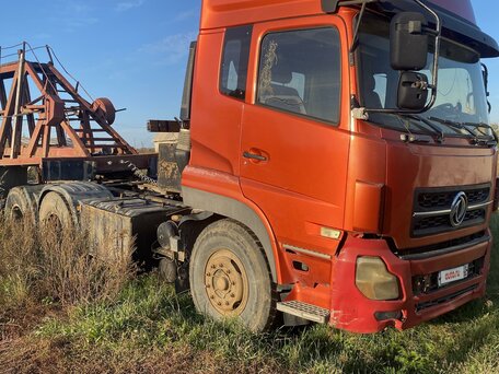2006 Dongfeng DFH 4251, красный, 700000 рублей, вид 2