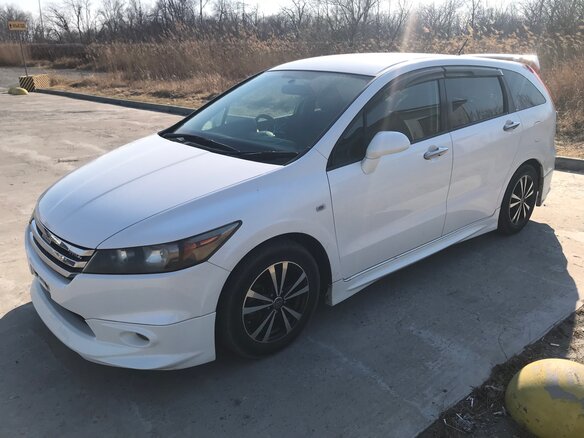 2011 Honda Stream II Рестайлинг, белый, 800000 рублей - вид 5