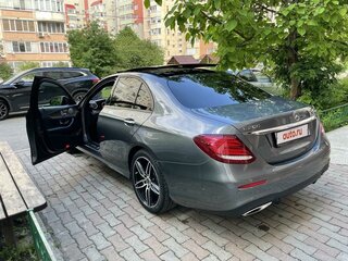 2017 Mercedes-Benz E-Класс 200 V (W213, S213, C238), серый, 3650000 рублей, вид 1