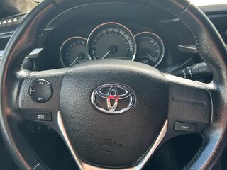 2013 Toyota Corolla XI (E160, E170, E180), серебристый, 870000 рублей, вид 5