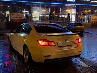 2013 BMW 5 серии 520i VI (F10/F11/F07) Рестайлинг, белый, 2000000 рублей, вид 4