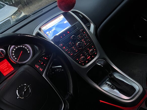 2012 Opel Astra GTC J Рестайлинг, красный, 1100000 рублей - вид 9