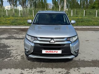 2015 Mitsubishi Outlander III Рестайлинг 2, серебристый, 1650000 рублей, вид 2