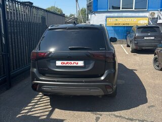 2021 Mitsubishi Outlander III Рестайлинг 3, чёрный, 2800000 рублей, вид 5